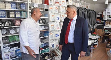 Başkan Sadıkoğlu, Kışla Caddesi ve Söğütlü Cami esnafları ile bir araya geldi