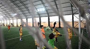 Cumhuriyet kupası futbol turnuvası heyecanlı ve çekişmeli maçlarla sona erdi