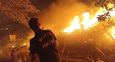 Darende'de bahçe yangını