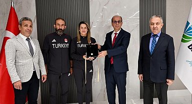 Geçit: "Hatice Akbaş örnek bir sporcudur"