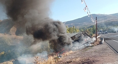 Kontrolden çıkan tır şarampole yuvarlanıp alev aldı: 1 yaralı
