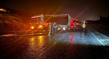 Malatya'da maden yüklü tır devrildi: 1 yaralı