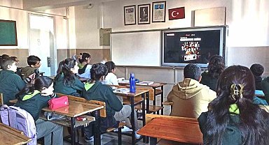 Malatya'da "Dersimiz Cumhuriyete Doğru" filmi öğrencilere gösterildi