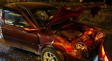 Rektörün karıştığı kazada 2 kişi yaralandı