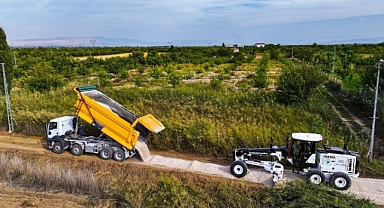 Yeşilyurt Belediyesi'nden kış öncesinde yol atağı