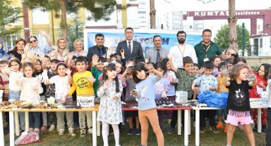 Yeşilyurt'ta öğrencilere tarım sevgisi aşılanıyor