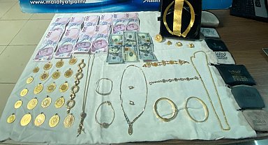 Altın hırsızları polisten kaçamadı