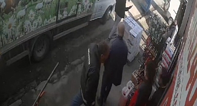 Doğanşehir'de deprem anında yaşananlar güvenlik kamerasına yansıdı