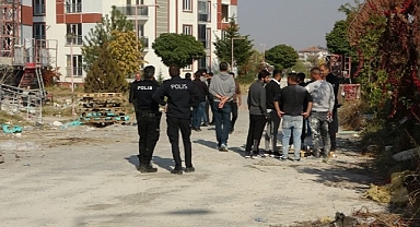 Malatya'da hasarlı binada el bombası ile çok sayıda mermi bulundu