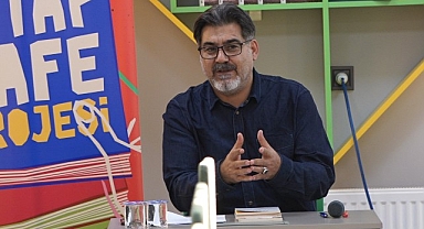 Prof.Dr. Mehmet Özger ile 'Hayata şiirle bakmak' söyleşisi ilgi gördü