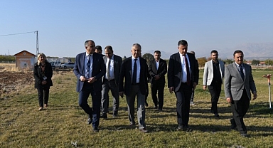 Yeşilyurt'ta tohumlar toprakla buluştu