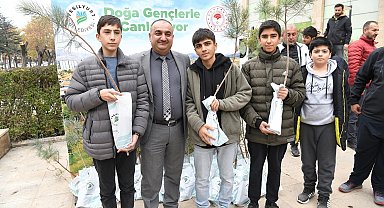 Yeşilyurt'ta bin adet çam fidanı dağıtıldı