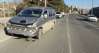 Malatya'da 5 araçlı zincirleme kaza: 2 yaralı