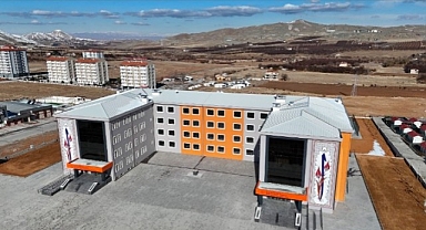 Malatya'da Guiness'e aday olan çiniler ilgi odağı oldu