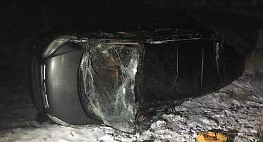 Malatya'da hafif ticari araç şarampole uçtu: 3 yaralı