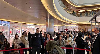 Yazar Aktaş, MalatyaPark Kitap Fuarı'nda Okurlarıyla Buluştu