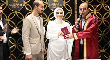 Yeşilyurt Belediyesi bir yılda 433 çiftin nikahını kıydı