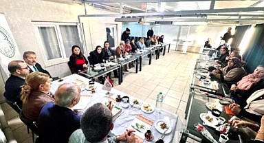 AK Parti Malatya Milletvekili Ölmeztoprak, birlik üyeleri ile bir araya geldi