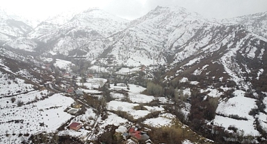 Arapgir'de kar yağışı sonrası kartpostallık görüntüler oluştu