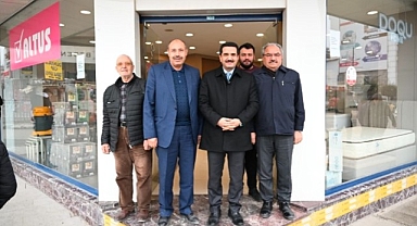 Taşkın İnönü caddesi esnafı ile bir araya geldi