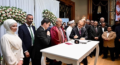 Malatya'da 100 çift, toplu nikah töreniyle dünyaevine girdi