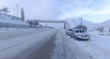 Malatya'da kar yağışı hayatı olumsuz etkiliyor