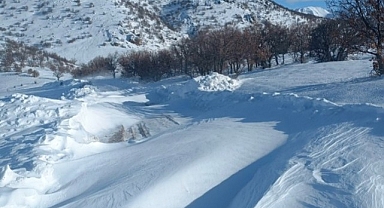 Malatya'da kar yerini fırtına ve tipiye bıraktı