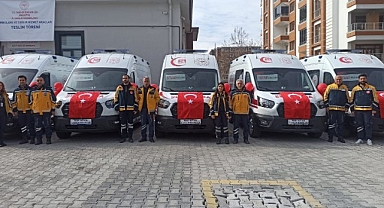 Yeni ambulanslar göreve başladı