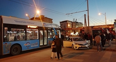 Malatya'da trambüs ile otomobil çarpıştı: 5 yaralı