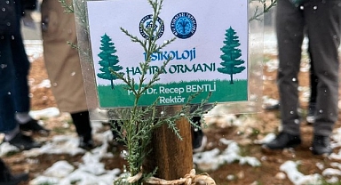 Malatya Turgut Özal Üniversitesi'nde fidan dikme etkinliği düzenlendi