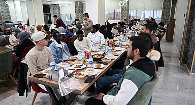 Malatya'da kültürleri buluşturan iftar programı