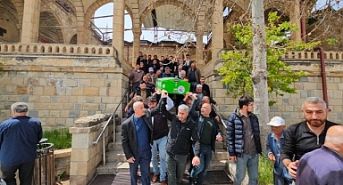 Kocası tarafından öldürülen kadın Malatya'da gözyaşları arasında defnedildi