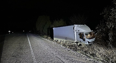 Kontrolden çıkan kamyon karşı şeride geçti: 1 yaralı