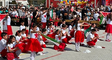 Malatya'da 23 Nisan Coşkusu, minikler bayramlarını renkli etkinliklerle kutladı