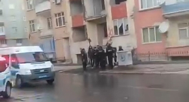 Malatya'da bir kişi ağır hasarlı binada ölü bulundu