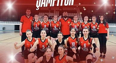 Malatya'nın yıldız voleybolcuları Türkiye yarı finallerinde