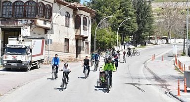 Yeşilyurt Belediyesi'nden baharın gelişine pedallı kutlama
