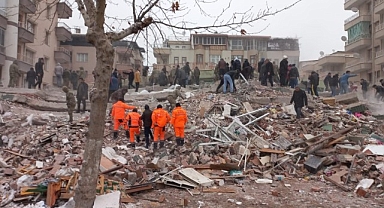 78 kişiye mezar olan Hakimbey Apartmanı'yla ilgili davada savcının araştırma talebi reddedildi