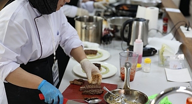 Gastronomi öğrencileri lezzet yarışında hünerlerini sergiledi