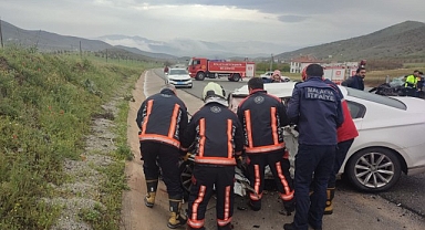Malatya'da hafif ticari araç ile otomobil çarpıştı: 2 ölü, 2 yaralı