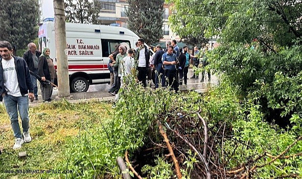 Malatya'da müstakil ev çöktü: 3 kişi yaralandı