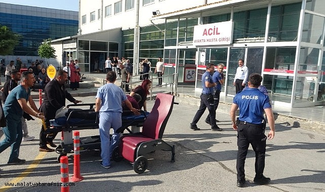 Sondakika... Malatya'da mezarlıkta silahlı ve bıçaklı kavga: 1 ölü, 2 yaralı