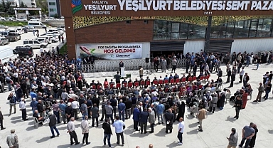 Yeşilyurt Belediyesi'nden çiftçilere büyük destek: 250 bin sebze fidesi dağıtıldı