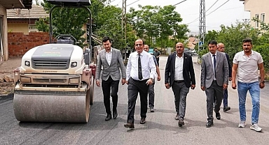 Yeşilyurt'ta ulaşım altyapısı güçleniyor, asfalt çalışmaları sürüyor