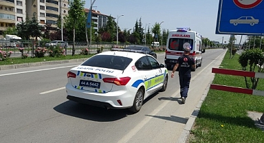 Eşi ile tartışan kadın seyir halindeki araçtan atladı