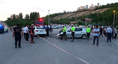 Malatya'da iki araç kafa kafaya çarpıştı: 11 yaralı