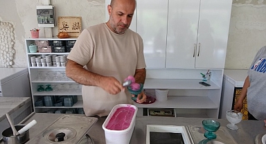 Tescilli Mor Reyhan bu kez dondurma oldu