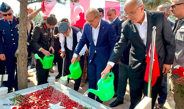 15 Temmuz Şehitleri mezarları başında anıldı