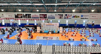 Büyükşehir'den Amatör Spor Kulüplerine 10 Milyon TL'lik Malzeme Desteği