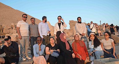 Kültürler Nemrut'ta buluştu